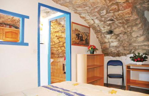 1 Bedroom Nice Apartment In La Beaume - Photo 8