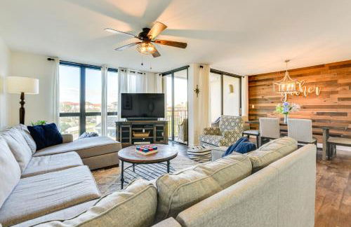 Airy Destin Condo with Pool - Walk to Private Beach! - Foto 1