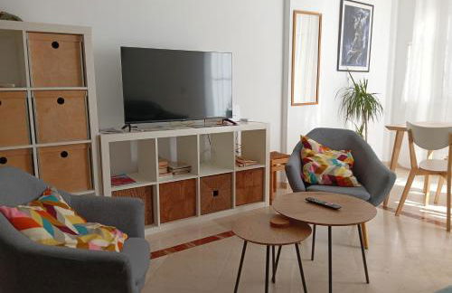 Piso Centrico 1.5km Playa con gran terraza +vistas - Foto 10