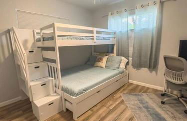 Tropical Backyard Paradise, Hot Tub, Fenced yard - Foto 18