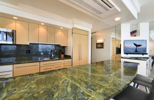 Oceanfront Remodeled-30 Feet to Ocean-Central AC-Highly Sought After - Foto 20