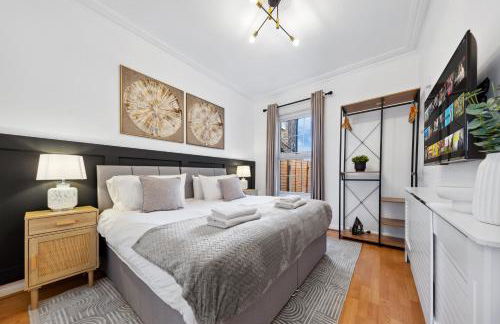 4BR North London I WiFi, Garden, Near Shops - Foto 26