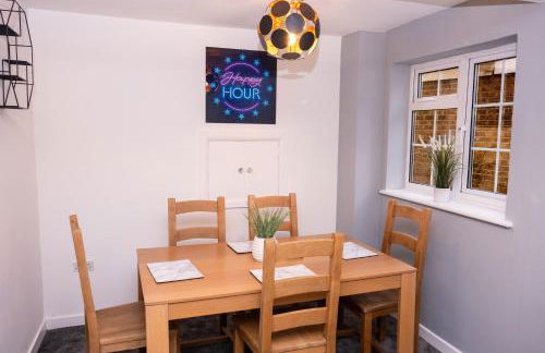 Conyngham Villa, Luxury Detached House, 6 Beds, 4BR,Large garden, Parking - Sleeps 8 - Foto 33