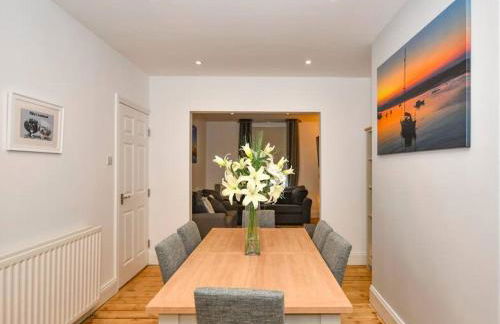 Tilly's Lookout - 3 bed/ 2 bathroom sea views - Foto 12