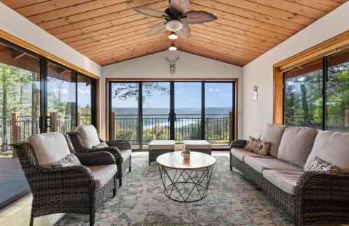 The Gathering Place! Sleeps 24, Lakeview, Game room - Foto 30
