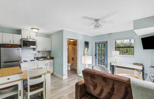 Sunset Corner - Beach View & Heated Pool! - Foto 41