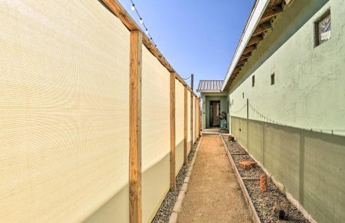 Mtn-View Home with Fenced Backyard in Rimrock! - Foto 31