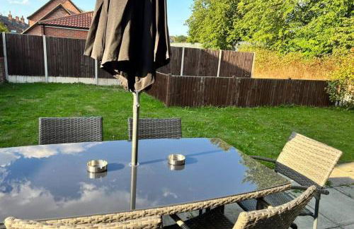 2-Bed House - Sleeps 6 - Garden Parking Wifi - Foto 12