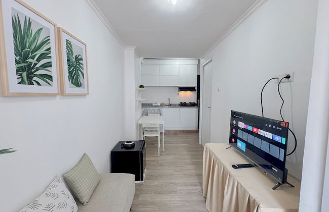 Compact and Restful 2BR at Menara Rungkut Apartment - Foto 13