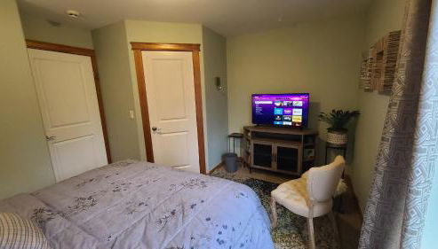 Mt Rainier Way Bedroom with Private Full Bath - Foto 2