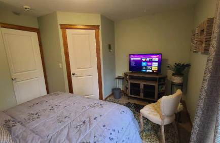 Mt Rainier Way Bedroom with Private Full Bath - Foto 2