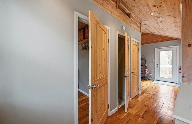 Pocono Scandinavian Cottage 2 Bedroom Cottage by RedAwning - Foto 47