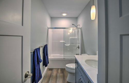 Modern Francestown Retreat on Scobie Pond! - Foto 15