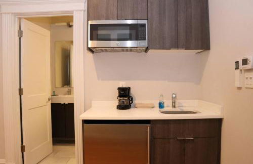 A Stylish Stay w/ a Queen Bed, Heated Floors.. #25 - Foto 10