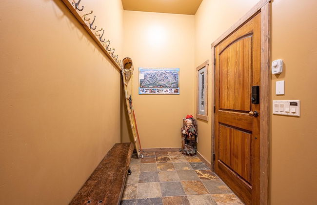 Trapper's Lodge 4 Bd W/great View, Private Hot Tub - Photo 34