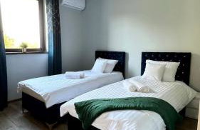 Aparthotel w Dolinie Stawów Zator - Photo 1