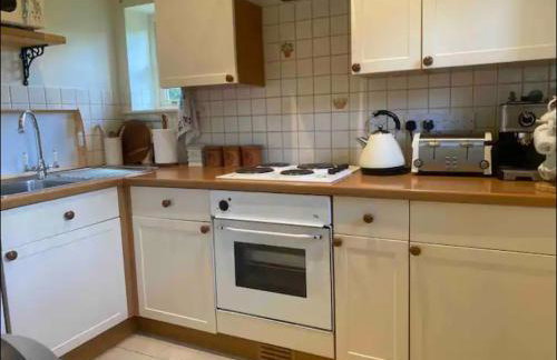 A charming cottage in a beautiful setting. - Foto 8