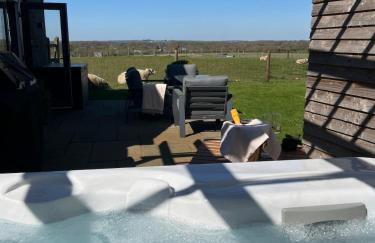 The Old Tractor Shed Luxury Private Hot Tub & View - Foto 46