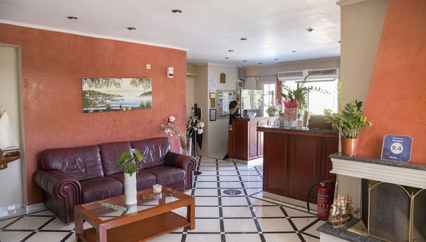 Coin salon dans le hall