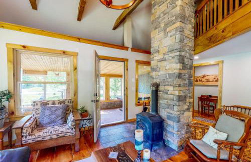 Hike, Fish, Ski! Coos Canyon Lodge in Maine - Foto 4