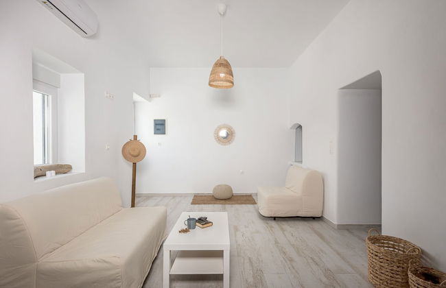 Salty Caves Apartments Milos - Photo 11