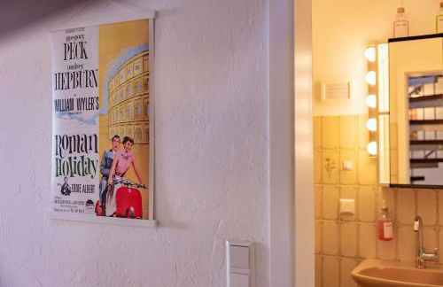 Charmante Wohnung -Altes Kino- 2SZ-2Bad-Terrasse-Netflix - Foto 25