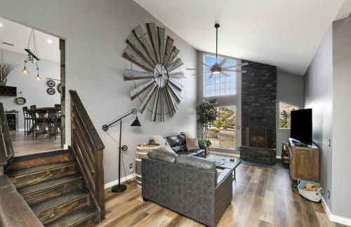 Lynx Lake Lux 6-BR HouseSleeps 22Hot TubGame Rm - Foto 39