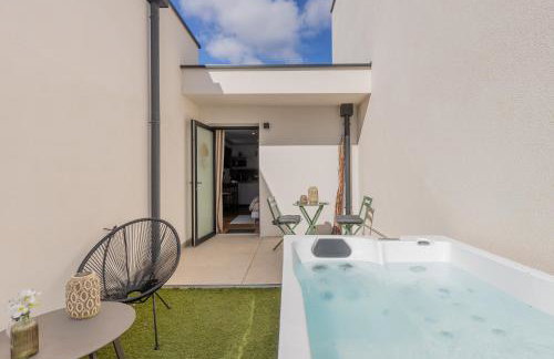 Le Chêne Doré Appartement cosy Jacuzzi Privé accès à pieds centre touristique - Foto 6