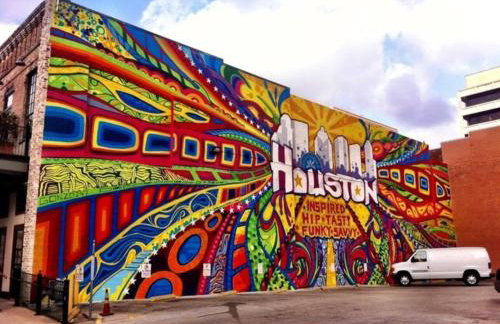 Black House - Downtown Elegance with HotTub and King Beds - Photo 41