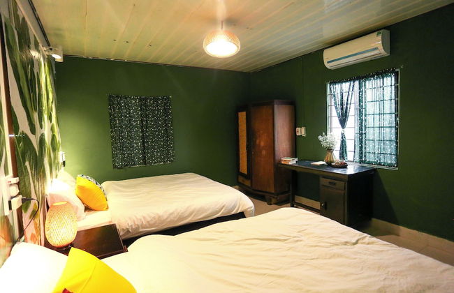 Herb's House - Photo 2