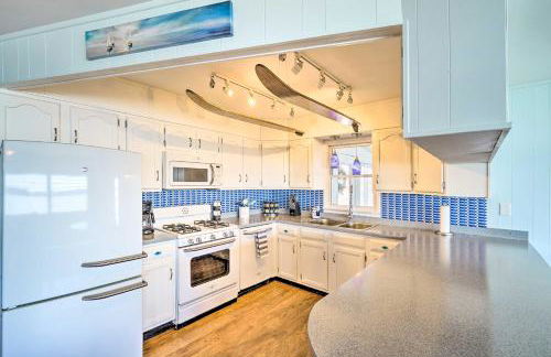 Lakefront Home with Rooftop Deck, Grill, Games! - Photo 20