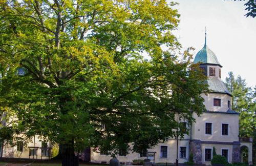 The hills at river - Foto 39