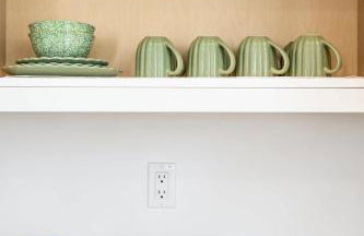 Spacious 5BR Getaway w Game Room & Modern Comfort - Photo 31