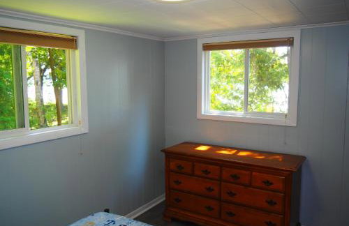 Cavalier Cottage - Private Lakefront w Kayaks! - Foto 28