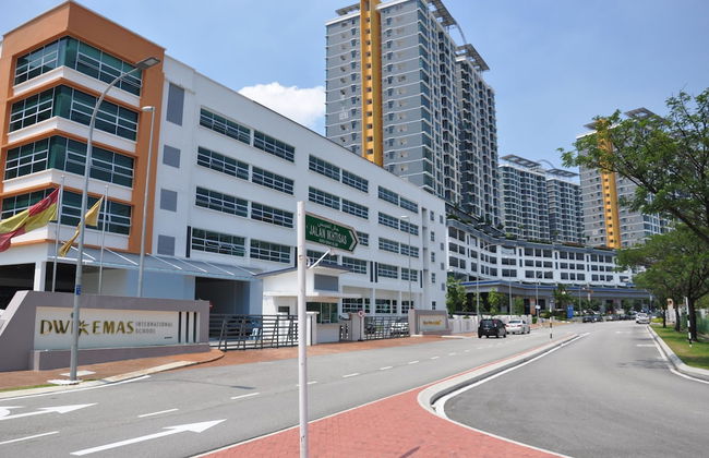 Lawang Suite Apartment With Balcony - Photo 61