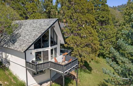 The Matterhorn Manor by Avantstay Harry Potter Inspired A-frame Home w/ Hot Tub & Views - Foto 1