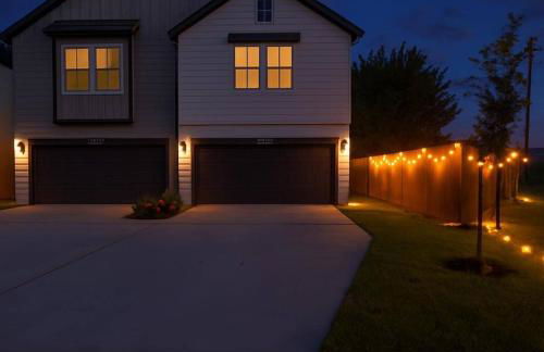 Luxury Home: Mins to NRG, Hobby Airport & Midtown - Foto 21