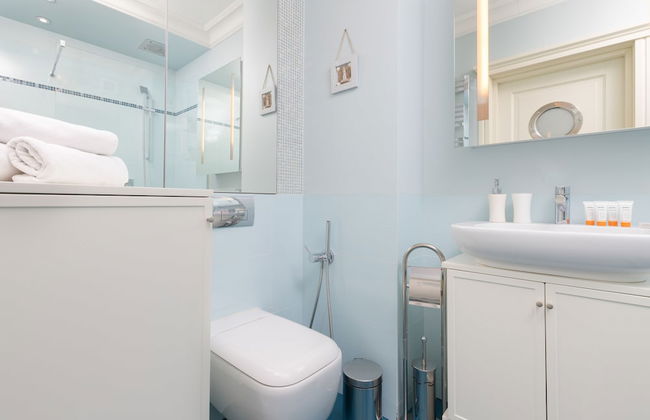 Sailor Apartment by Renters Prestige - Photo 47