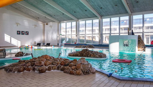 2 Person Holiday Home on a Holiday Park in Ringkobing - Foto 3, Piscina