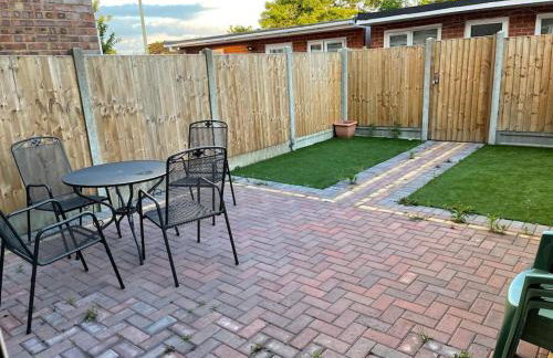 5 Bedroom House by monishortlets - Foto 29