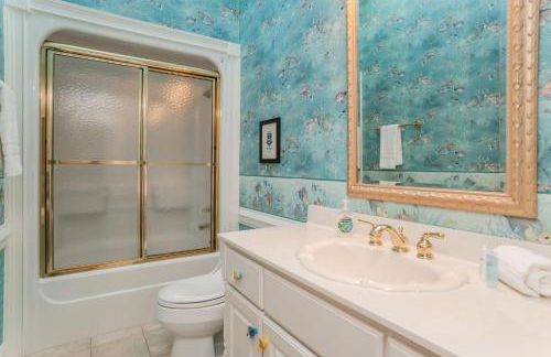 18 Fiddlers Cove Dr - 5 Bed/4 Bath w/ Resort Access & Golf Cart! - Photo 10