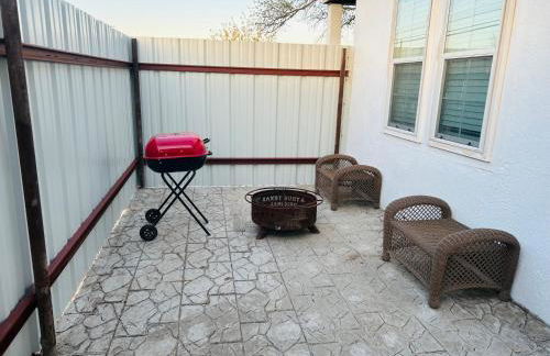 #1 - 5BR 1BA - Unit A - Private Entire Home - WiFi - Foto 2