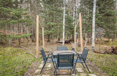 40-Acre, Off-Grid Wakefield Retreat w/ Gas Grill! - Foto 2