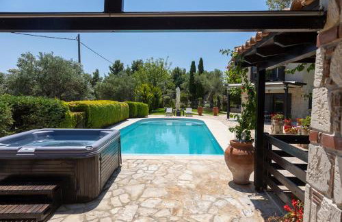 Eco Stone Villa with Private Pool and Jacuzzi - Photo 15