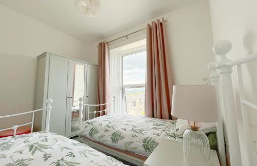 Porthmadog, Sleeps 11, 5 Bedrooms, 5 Bathrooms, Mountain Views - Photo 8