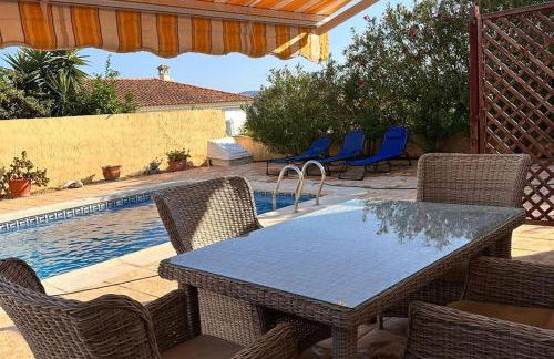 Casa Bueno- Sleeps 7 Private Pool & AirCon - Foto 47