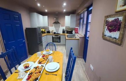 Dovetails, short drive from Alton Towers and Uttoxeter racecourse Games room with Wii and football table - Foto 13