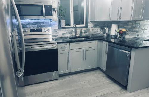 Amazing Poconos House . Sauna/Hot Tub/Private Pool - Foto 33