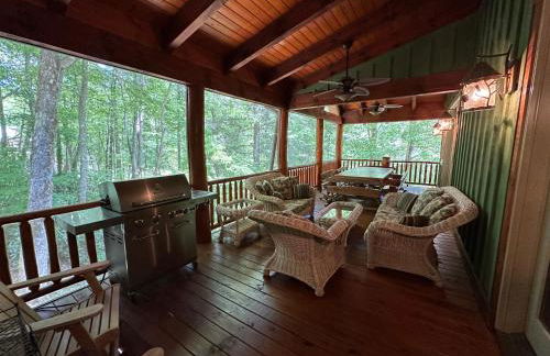 Luxury Mountain Retreat with views, fire pit, and creek - Foto 18