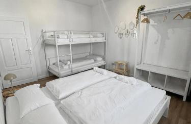 MEGHA Living - 2 Zimmer Appartments mit Küche - Zentral - Foto 39